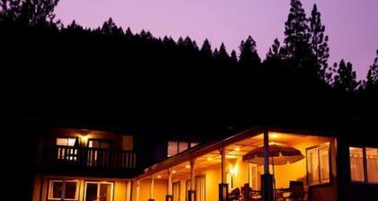 The Kelly Mountain Lodge @ Cascade Ranch Holiday home 11 BestStayz.1