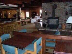 Hus (welcomes up to 29 guests) | Lounge