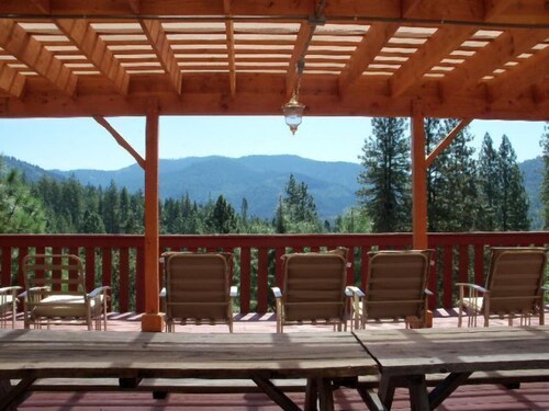 The Cascade Lodge Holiday home 12 BestStayz.1