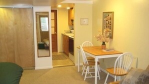Apartment | Living area | Fireplace