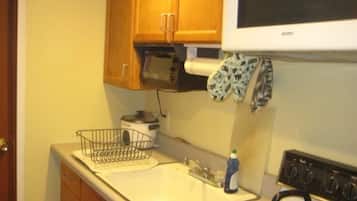 Apartemen | Dapur pribadi | Lemari es, microwave, oven, dan kompor