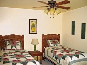 House | 2 bedrooms, free WiFi, bed sheets