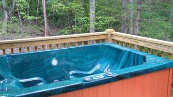 Rumah | Bathtub spa outdoor