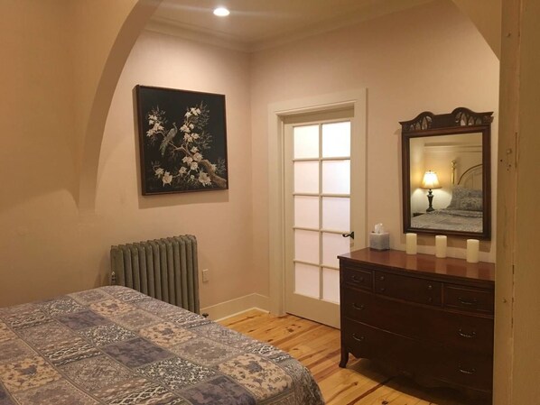 House | 1 bedroom, iron/ironing board, free WiFi, bed sheets