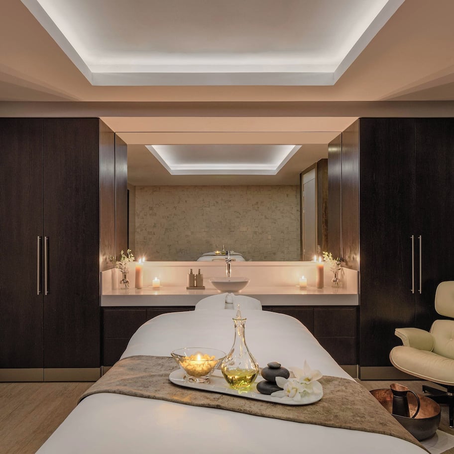 Couples treatment rooms, sauna, hot tub, steam room, body treatments