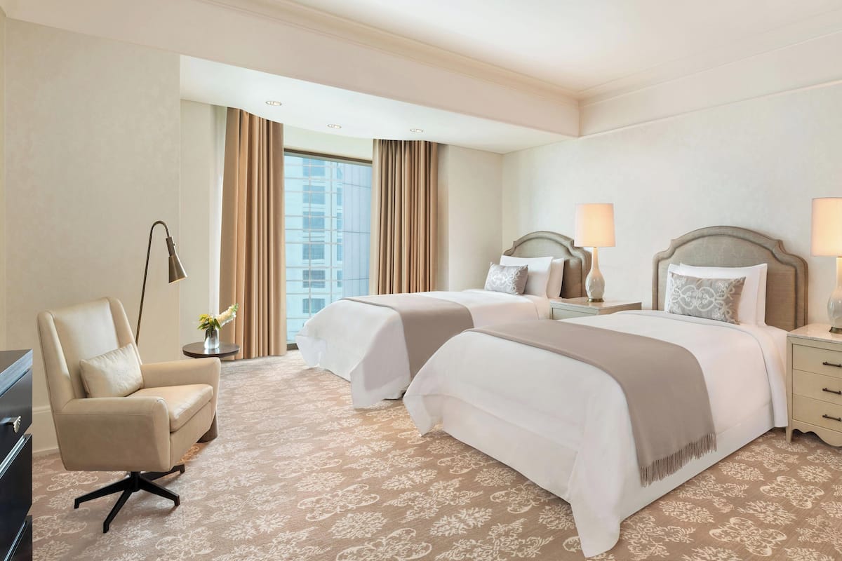 1 bedroom, Egyptian cotton sheets, premium bedding, pillowtop beds