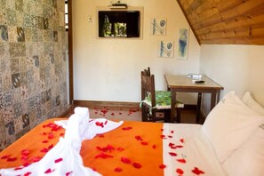 Deluxe Chalet, 1 Katil Kelamin (Double), Non Smoking, Mountain View | Peralatan tempat tidur premium, cadar katil