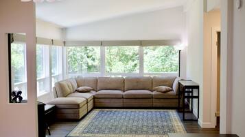Konocti Lodge | Living room