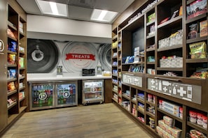 Snack bar - Hampton Inn & Suites Southport (Southport)