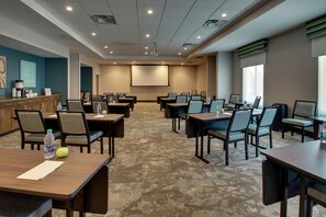 Meeting facility - Hampton Inn & Suites Southport (Southport)