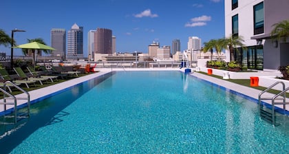 Home2 Suites by Hilton Tampa Downtown Channel District