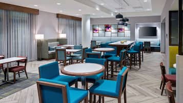 Ilmainen päivittäinen täysi aamiainen