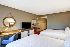 Minibar, in-room safe, desk, laptop workspace - Hampton Inn & Suites Tucson Marana (Tucson)