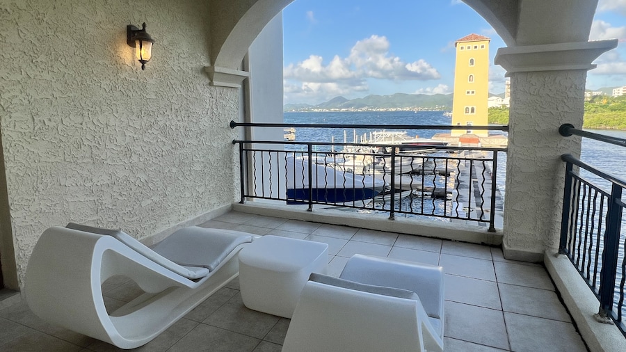 Savana at Porto Cupecoy Marina