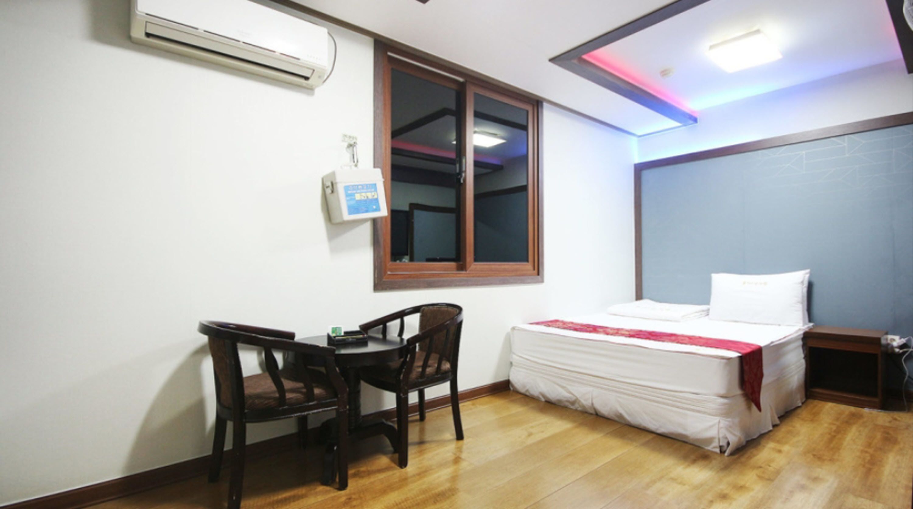 standard double room | free wifi