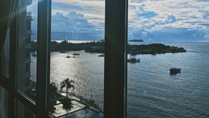 Luxury-Apartment, 3 Schlafzimmer, Nichtraucher | Strand-/Meerblick