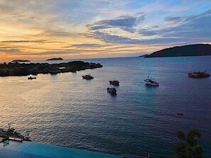Luxury Condo, 3 Bedrooms, Non Smoking | Beach/ocean view