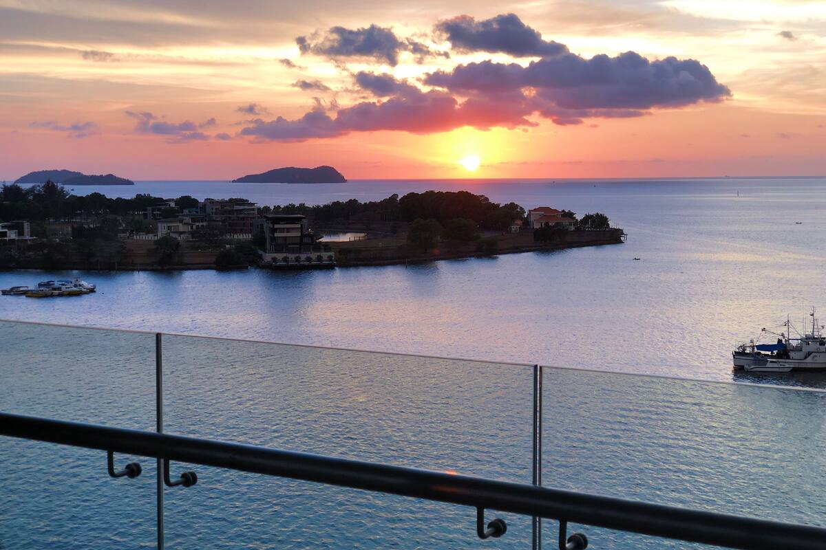Luxury Condo, 3 Bedrooms, Non Smoking | Beach/ocean view