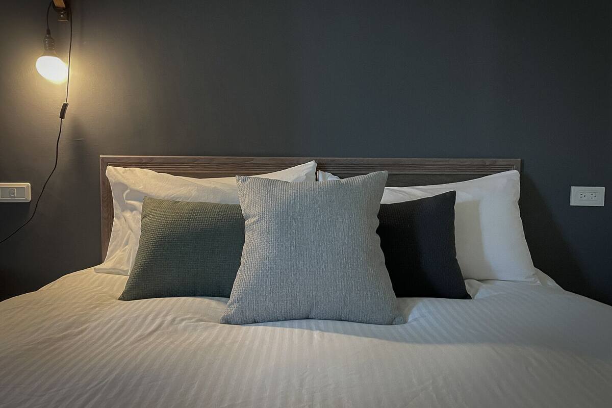 Gallery Double Room, 1 Double Bed, Non Smoking, Balcony | Down comforters, blackout drapes, free WiFi, bed sheets
