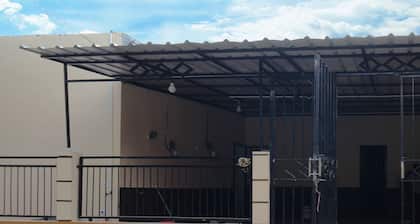 Kamar Keluarga Bandara V Syariah
