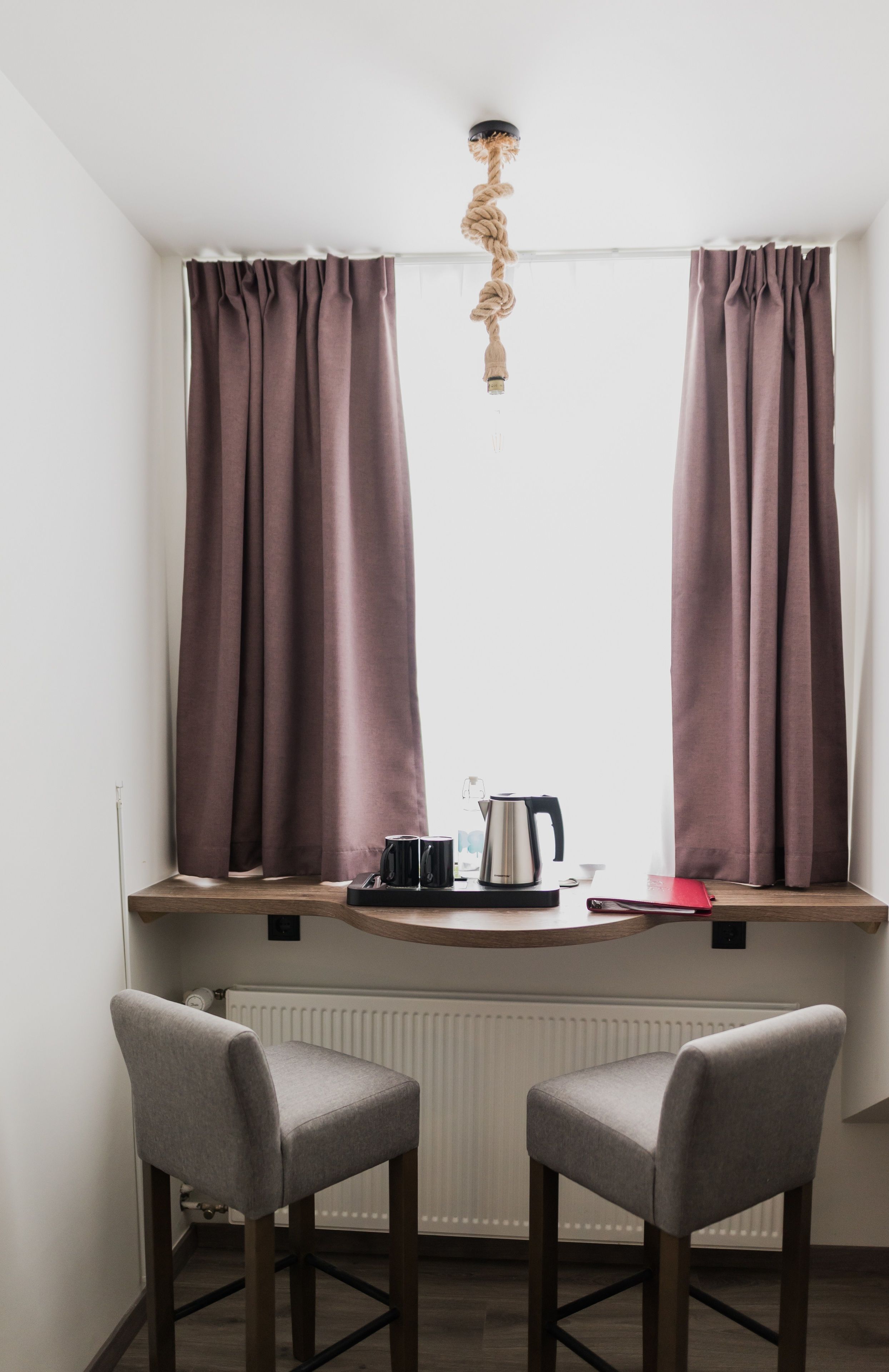 standard double room, private bathroom | 1 bedroom, hypo-allergenic bedding, in-room safe, desk