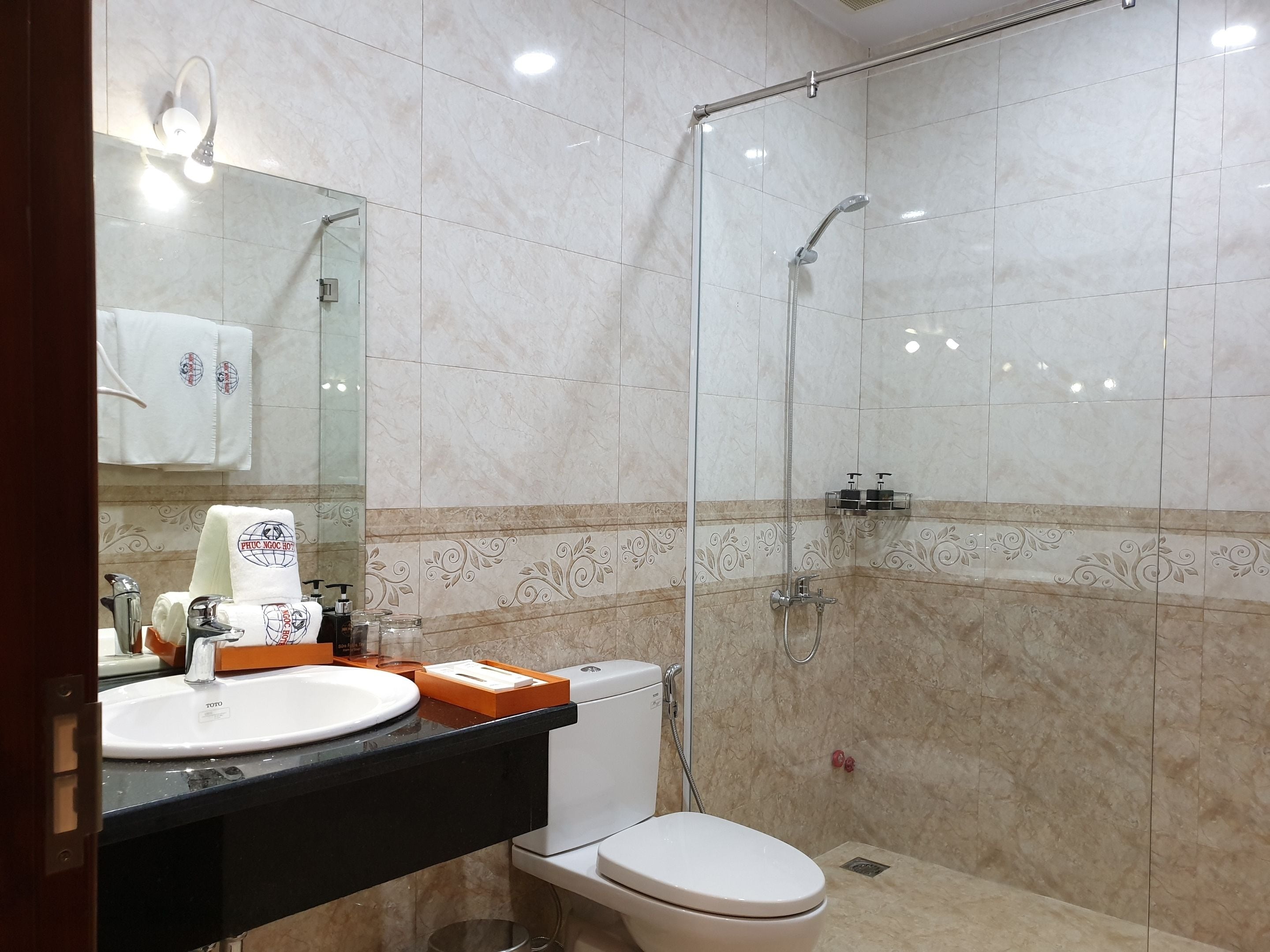 superior triple room | bathroom | shower, free toiletries, hair dryer, bathrobes