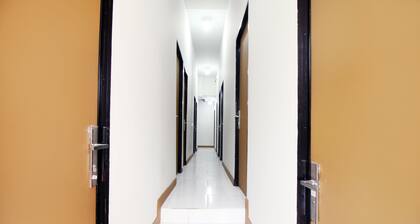 Kamar Keluarga Bandara VII Syariah