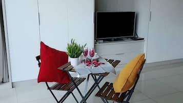 Studio | Restauration dans la chambre