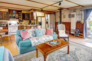 Interior - ‘Sandy Toes Loft’ w/ Ocean Views in Moclips! (Moclips)