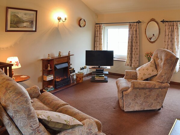 Living area - 1 bedroom accommodation in Gunnerside, near Reeth (Gunnerside, near Reeth)