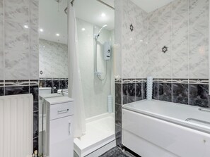 Towels - 3 bedroom accommodation in Wareham (Wareham)