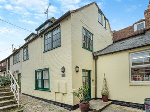 Exterior - 3 bedroom accommodation in Wareham (Wareham)