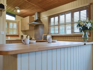 غسالة أطباق، كرسي للأطفال