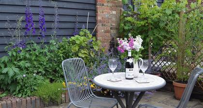 1 bedroom accommodation in Pembury, near Tunbridge Wells