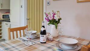 Unclassified image, 5 of 10, button - 1 bedroom accommodation in Pembury, near Tunbridge Wells (Pembury, near Tunbridge Wells)
