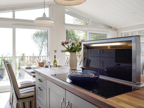 Dining - 2 bedroom accommodation in Corton, near Lowestoft (Corton, near Lowestoft)