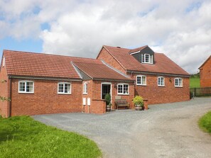 Exterior - 3 bedroom accommodation in Ledbury (Ledbury)