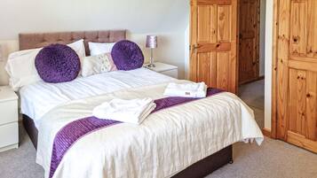 4 bedrooms, free WiFi, bed sheets