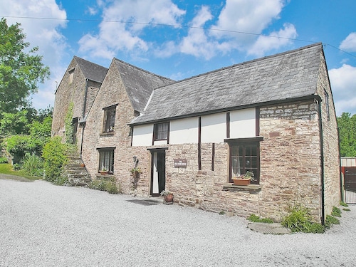 4 bedroom accommodation in Blakeney