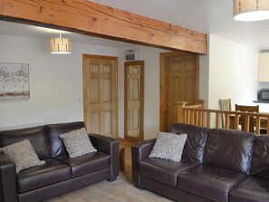 Living area - 2 bedroom accommodation in Penygroes, near Caernarfon (Penygroes, near Caernarfon)