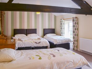 13 chambres, Wi-Fi gratuit, draps fournis