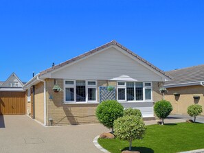 Exterior - 2 bedroom accommodation in Mudeford, near Christchurch (Mudeford, near Christchurch)