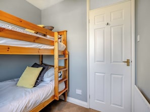 2 bedrooms, free WiFi, bed sheets - 2 bedroom accommodation in Chapel St Leonards, near Skegness (Chapel St Leonards, near Skegness)