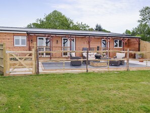 Terrace/patio - 1 bedroom accommodation in Cowbeech, near Hailsham (Cowbeech, near Hailsham)