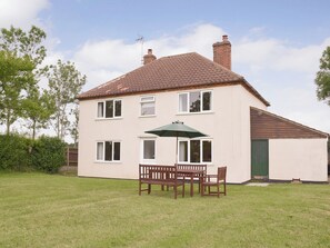 Exterior - 3 bedroom accommodation in Frostenden, near Beccles (Frostenden, near Beccles)