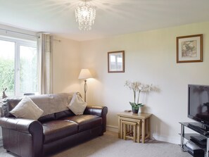 Fireplace - 3 bedroom accommodation in Frostenden, near Beccles (Frostenden, near Beccles)