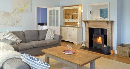 3 bedroom accommodation in Tattingstone, near Ipswich