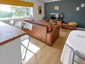 Living area - 1 bedroom accommodation in North Gorley, near Fordingbridge (North Gorley, near Fordingbridge)