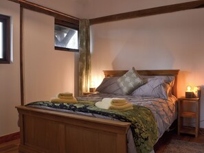 2 bedrooms, free WiFi, bed sheets - The Stables at the Oaks (Yoxall, near Burton-on-Trent)