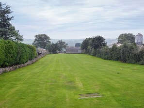 Unclassified image, 4 of 9, button